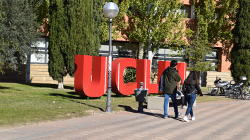 Paseo en la Universidad