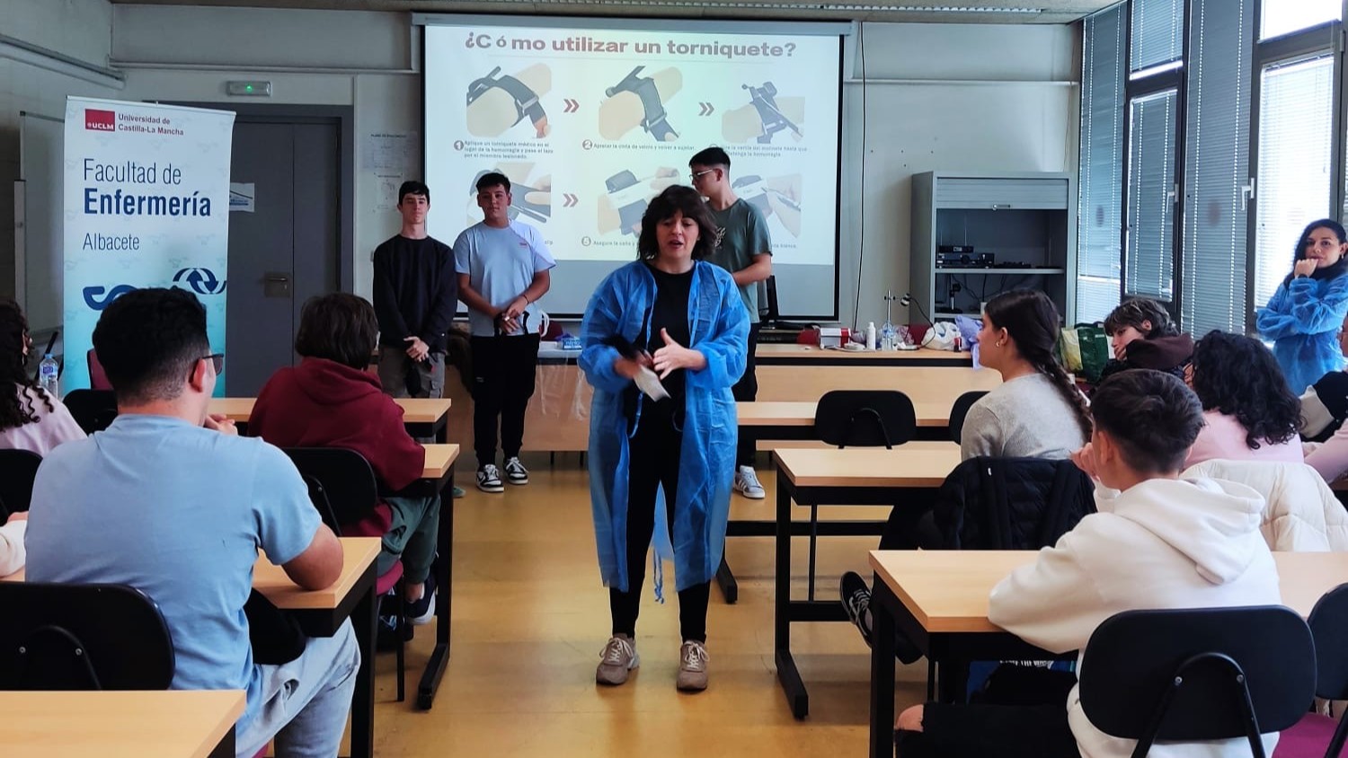 Alumnado del Instituto Don Bosco en la Semana de la Ciencia UCLM. 