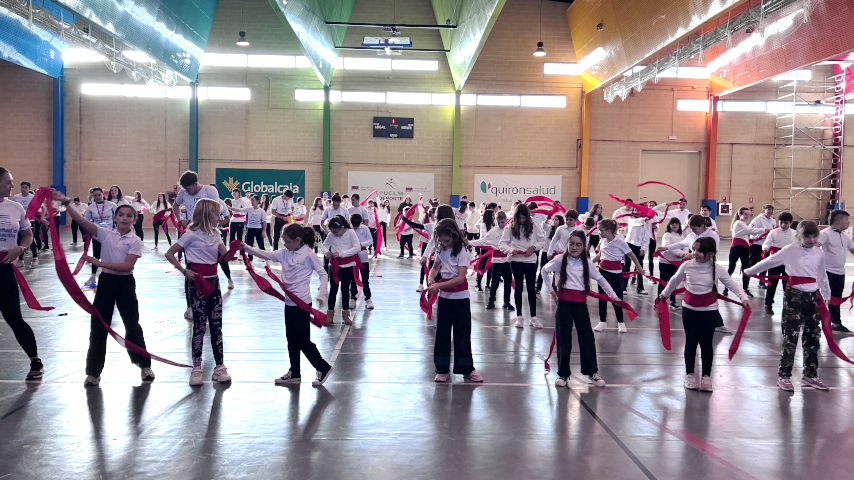 UCLMers con ritmo solidario: 40 años de compromiso social.