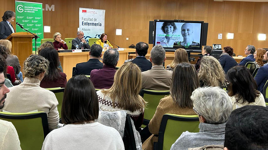 Acto de presentación de la Cátedra UCLM-AECC.