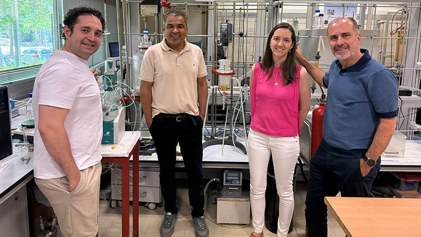 La UCLM participa en un proyecto de investigación europeo para eliminar químicos fósiles en el textil mediante soluciones de base biológica.